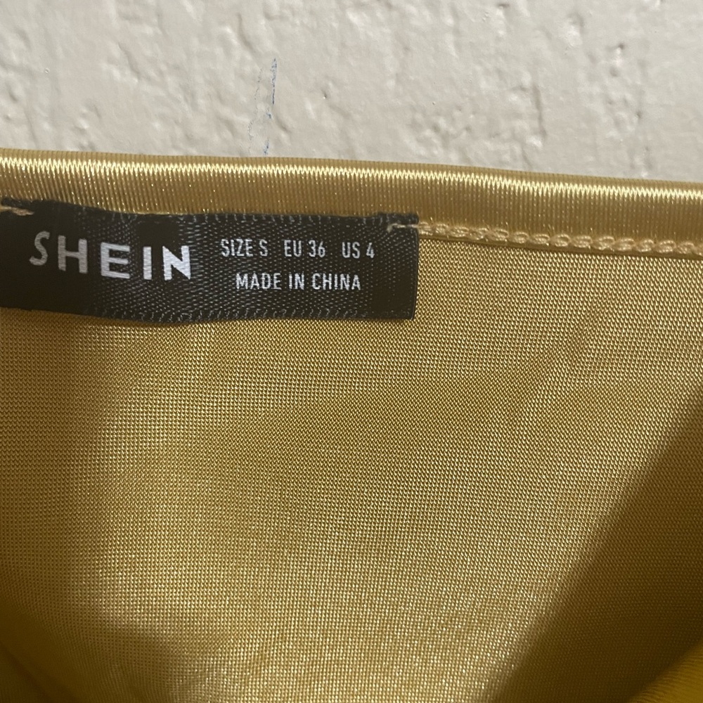 Gold cropped cami - Picture 4 of 4